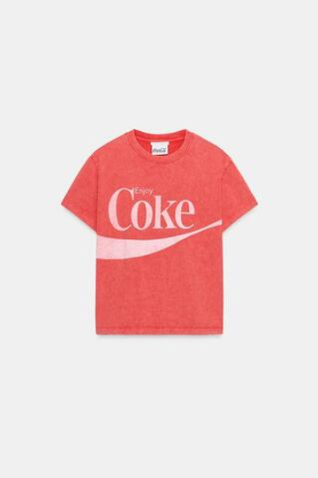 ZARA ФУТБОЛКА С ЭФФЕКТОМ ПОТЕРТОСТИ COCA-COLA®, КРАСНЫЙ
