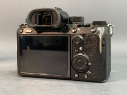 Sony Alpha ILCE-9 Body 28000 кадров. Потертости