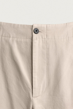 ZARA БРЮКИ ЧИНОС RELAXED FIT СО СКЛАДКАМИ, СВЕТЛО-БЕЖЕВЫЙ