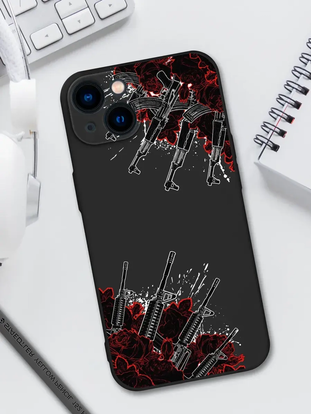 Чехол на iPhone 15 с принтом