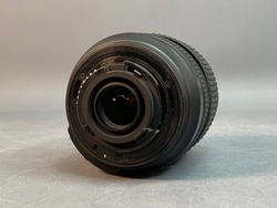 Nikon 18-105mm 3.5-5.6G AF-S ED DX VR Nikkor с дефектом