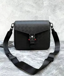 Сумка ENVELOPE MONTBLANC EXTREME 3.0 C ПРЯЖКОЙ LOCK 4810 В ВИДЕ БУКВЫ М