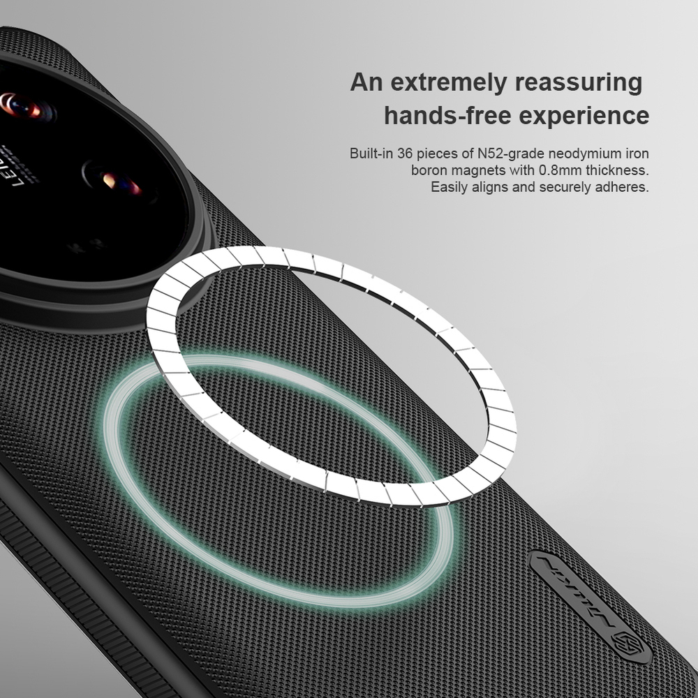 Чехол зеленого цвета (Deep Green) от Nillkin c поддержкой зарядки MagSafe для Xiaomi 14 Ultra, серия Super Frosted Shield Pro Magnetic Case