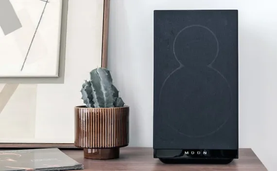 Moon by Simaudio Voice 22 Gloss Black