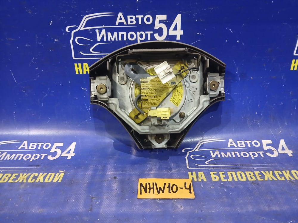 Подушка безопасности водительская TOYOTA PRIUS 1998