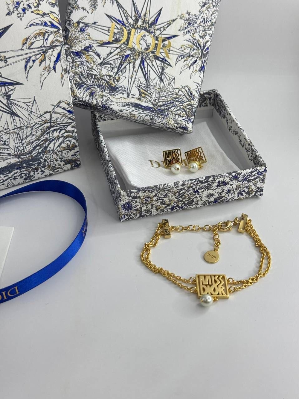 Серьги Dior