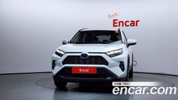 Toyota RAV4 2.5 2WD Hybrid XLE — 2024