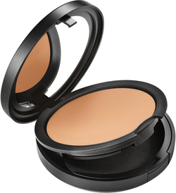 MAC Cosmetics Studio Fix Powder Plus Foundation Prefill - Матирующий пудровый тональный фон. оттенок C4, 12 g