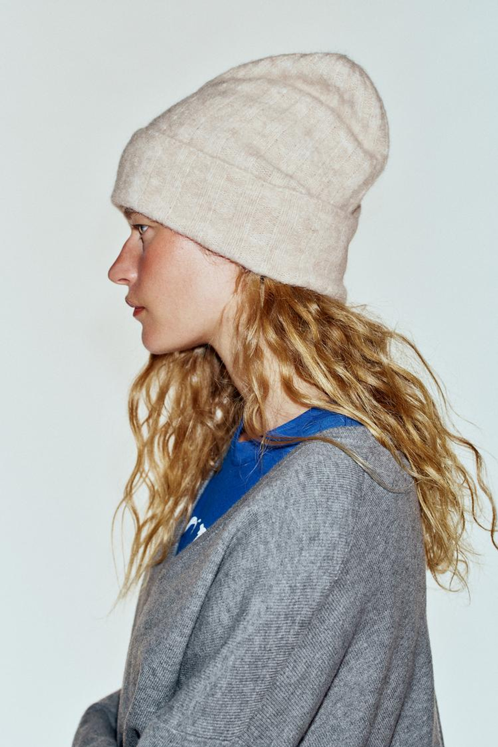 ZARA ШАПКА С ОТВОРОТОМ, ПЕСОЧНЫЙ