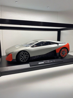 Модель BMW масштабная Vision M next 2019 1:18