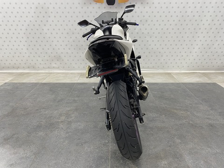 Yamaha YZF-R25 , 2015