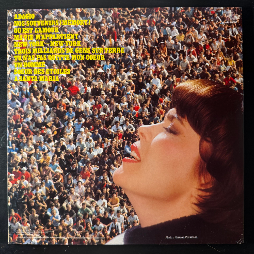 Mireille Mathieu - Trois Milliards De Gens Sur Terre (Голландия 1982г.)
