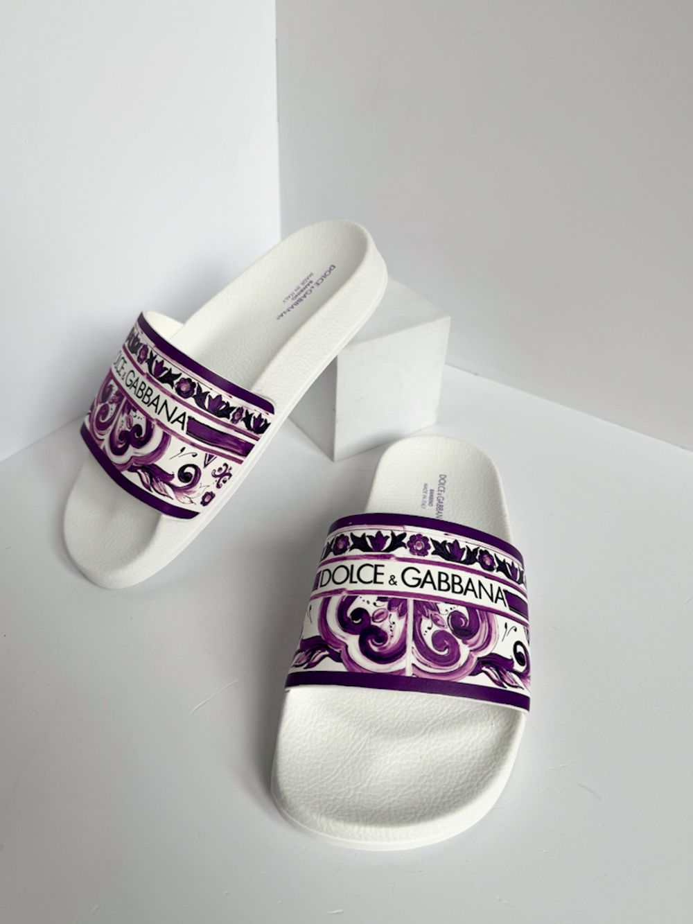 Новые шлепанцы Dolce&Gabbana, 36
