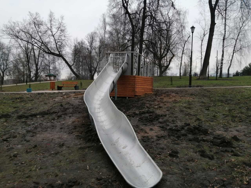 Горка-желоб на естественном холме (13 п.м.)