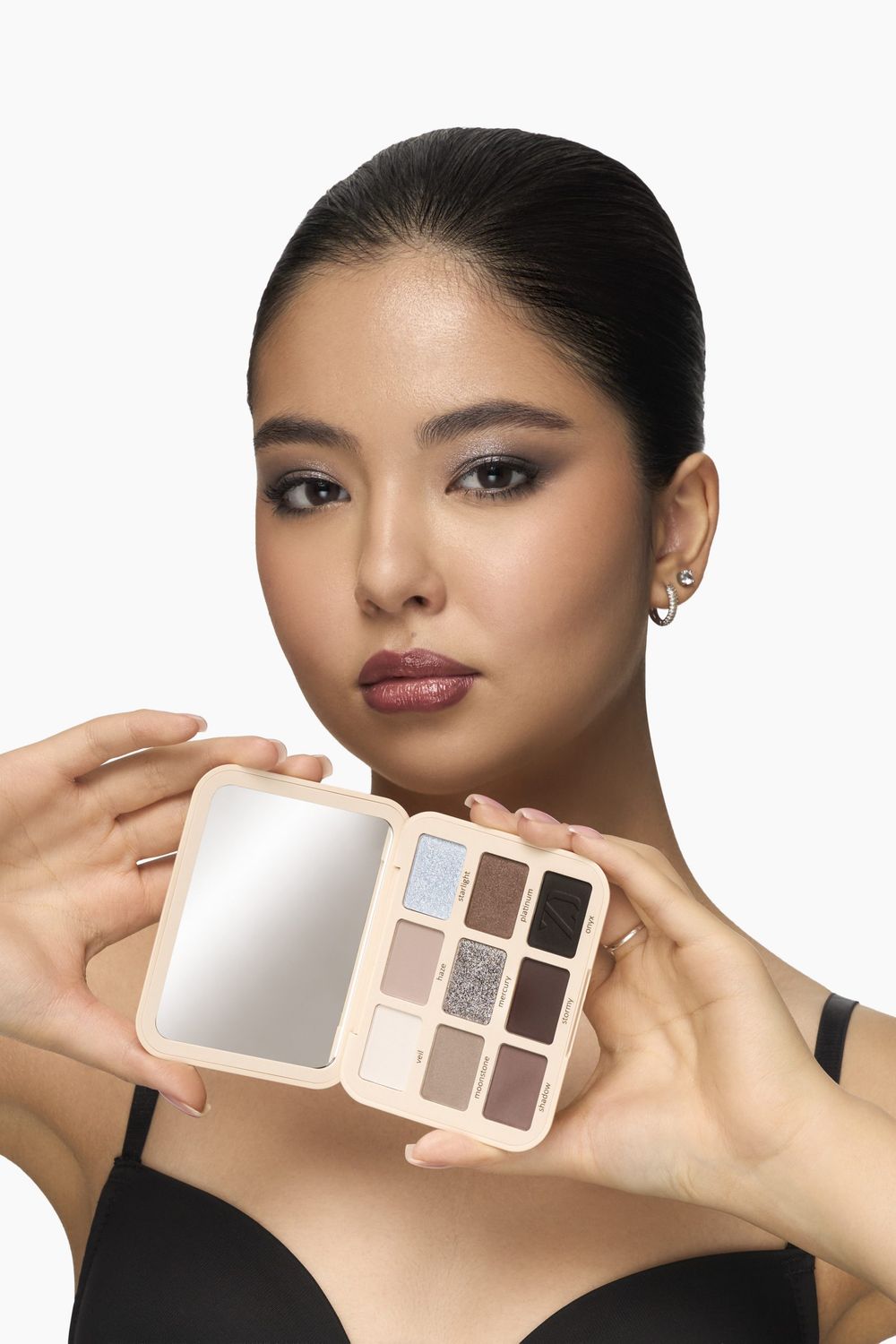 Палетка теней MAKEUPSTOREKZ Eyeshadow Palette - GREY