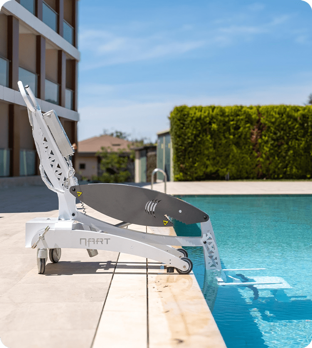 Подъемник для бассейна NART SHARK POOL LIFT (мобильный, простой и надежный)