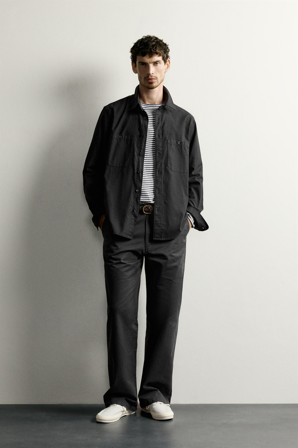 РУБАШКА REGULAR FIT ИЗ ШАМБРЕ С КАРМАНАМИ — ZARA
