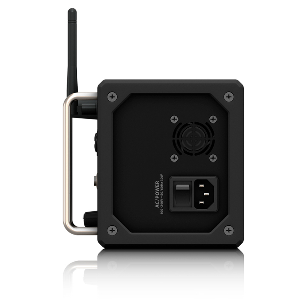 Behringer XR16