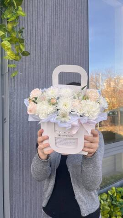 Композиция из хризантем