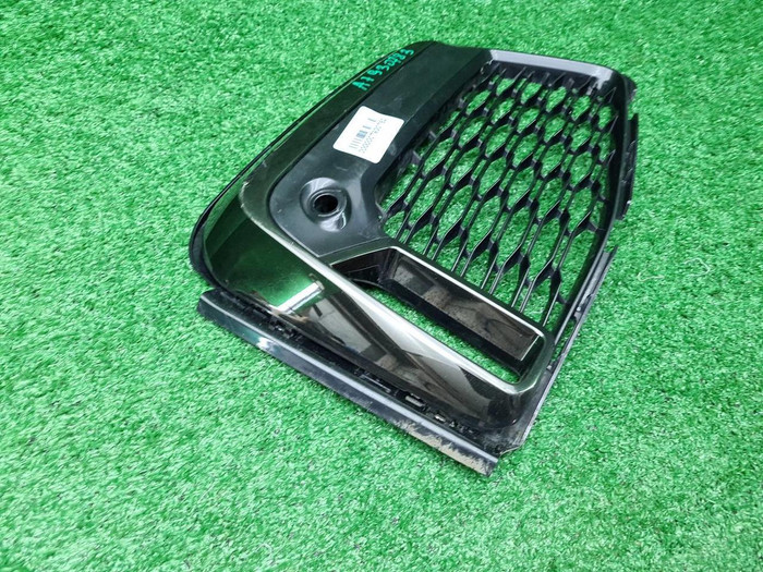 Решетка перед. бампера BMW 7er G11 (19-22) M-paket