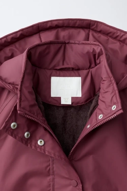 ZARA ПРОРЕЗИНЕННЫЙ ДОЖДЕВИК WATER RESISTANT, КЛУБНИЧНЫЙ