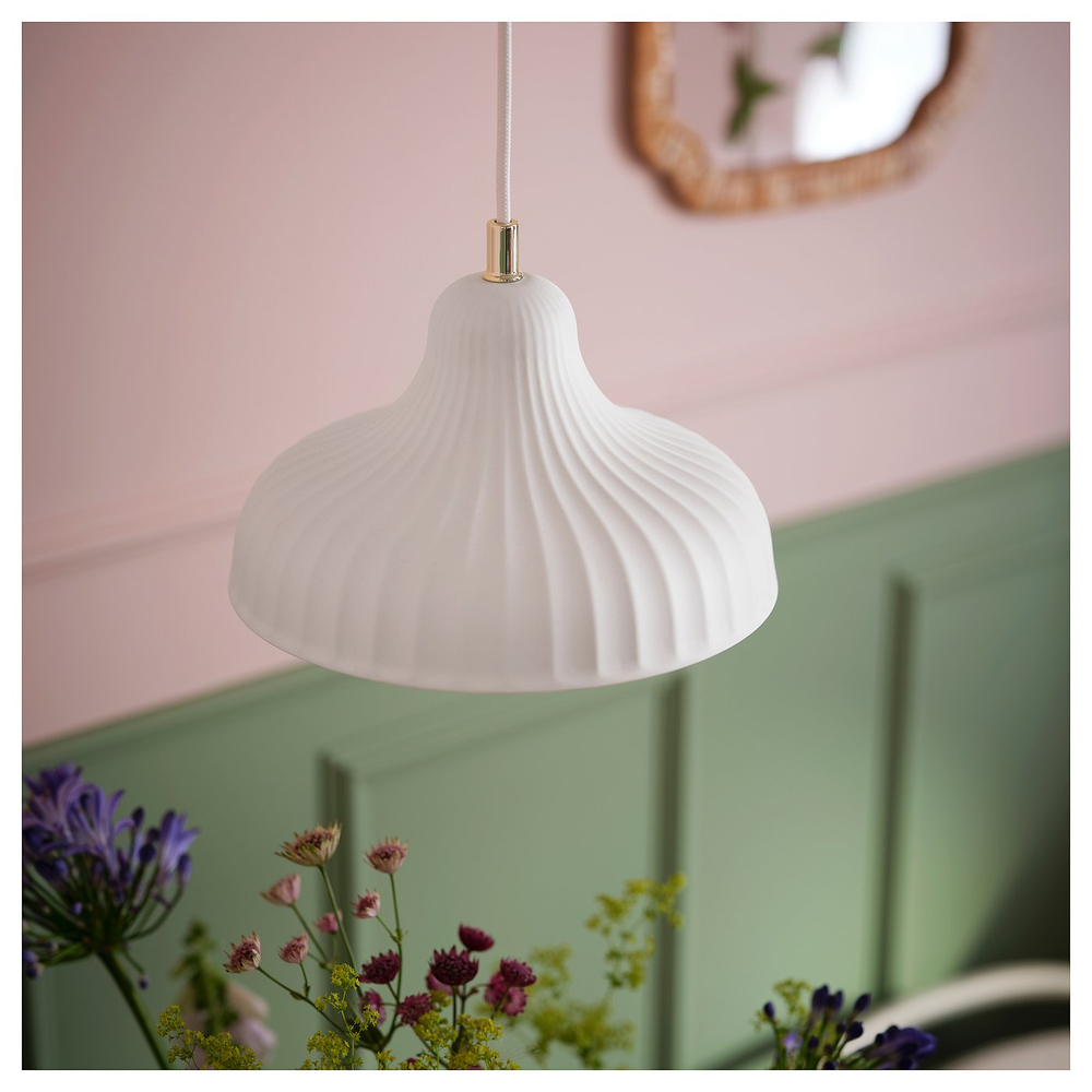 IKEA SKIVTOFS  (ИКЕА СКИВТОФС)  -  Подвесной светильник - кремовый/керамика 24 см