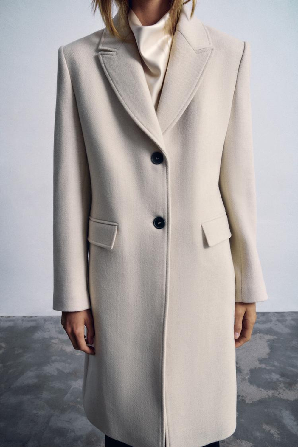 ZARA ПАЛЬТО С ПОДПЛЕЧНИКАМИ, БЕЖЕВЫЙ