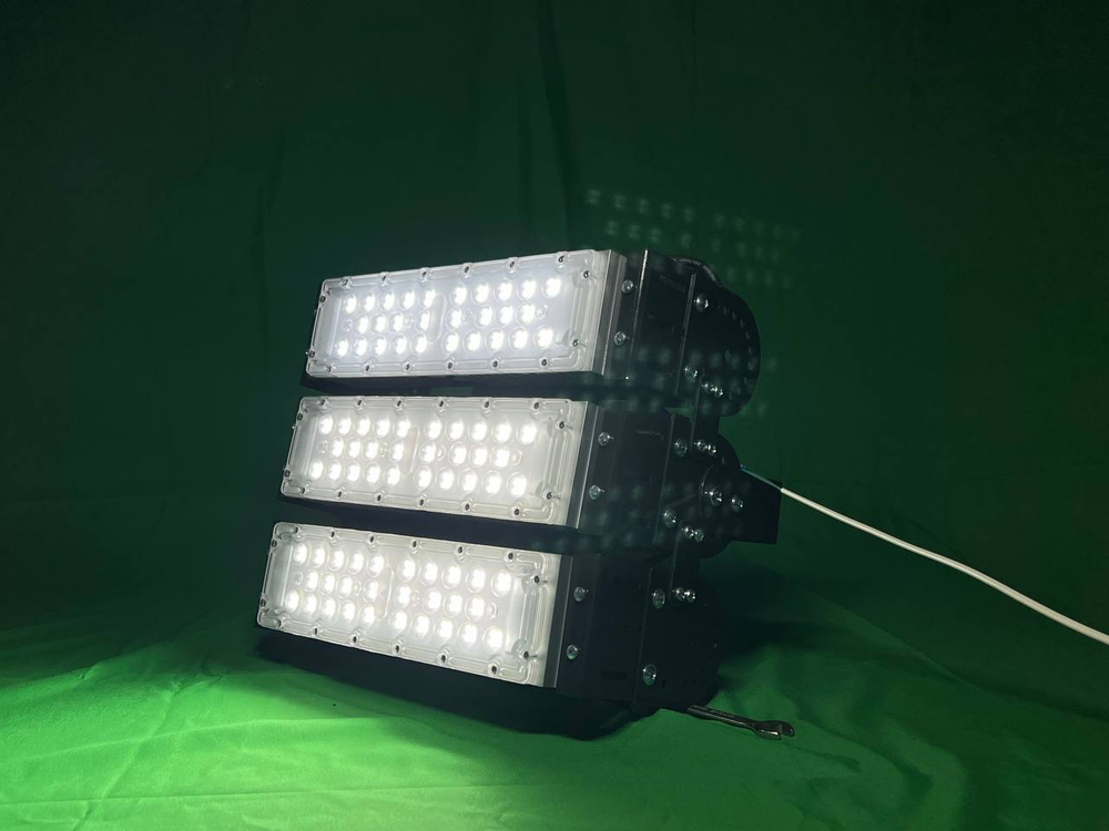 Светодиодный промышленный светильник, прожектор СКС 150Вт IP66