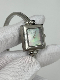 Часы Gucci 1900L