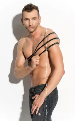 Harness man 06
