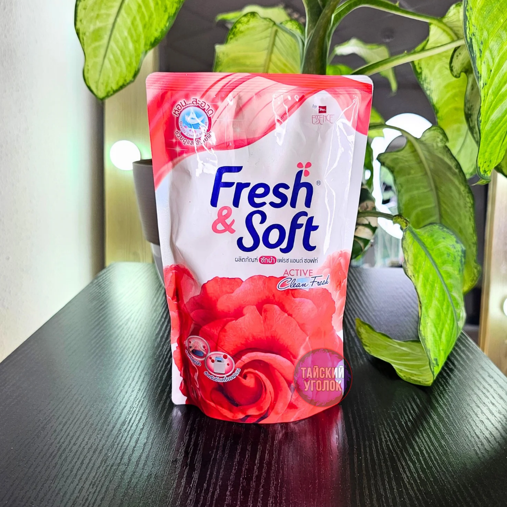 Жидкое средство для стирки LION Fresh and Soft Sparkling Kiss (красный) 400 мл