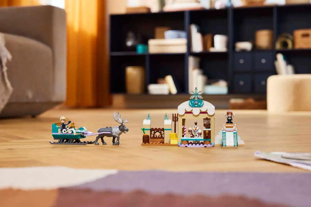 Конструктор LEGO Disney 43256 Приключение Анны на санях