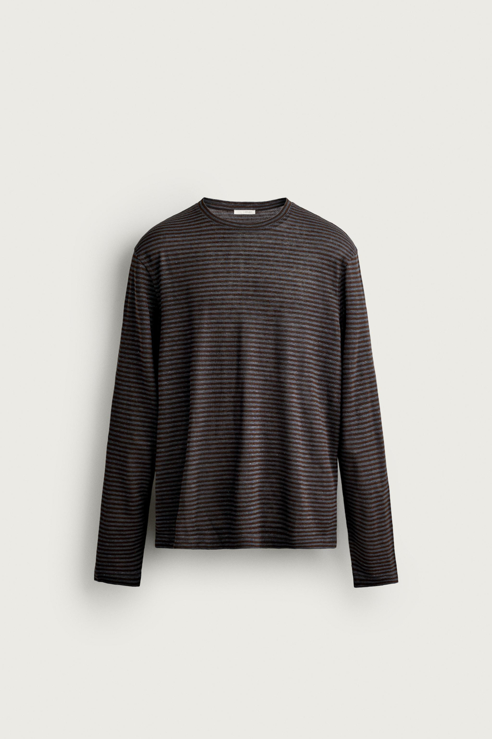 ЖАККАРДОВАЯ ФУТБОЛКА В ПОЛОСКУ ИЗ КОНОПЛИ И ВИСКОЗЫ — ZARA