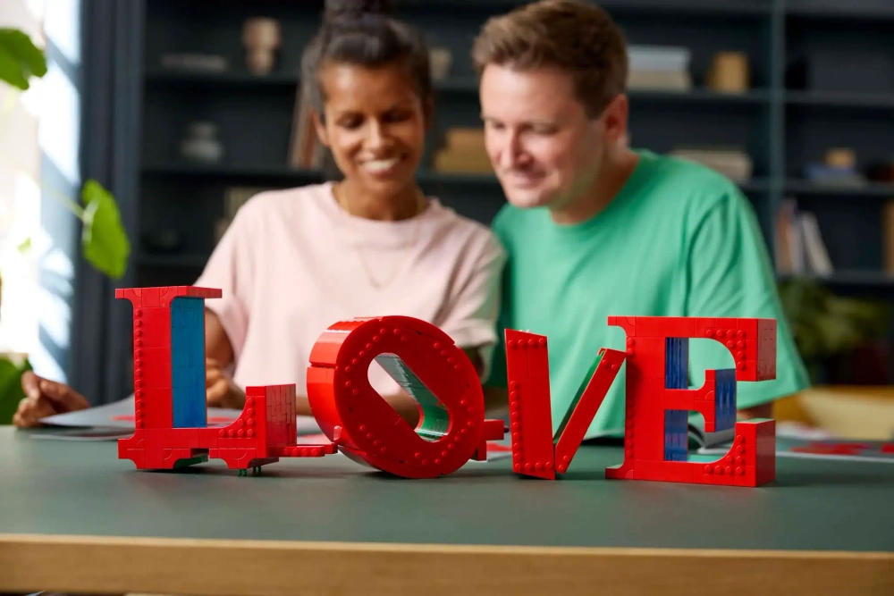 Конструктор LEGO ART 31214 LOVE
