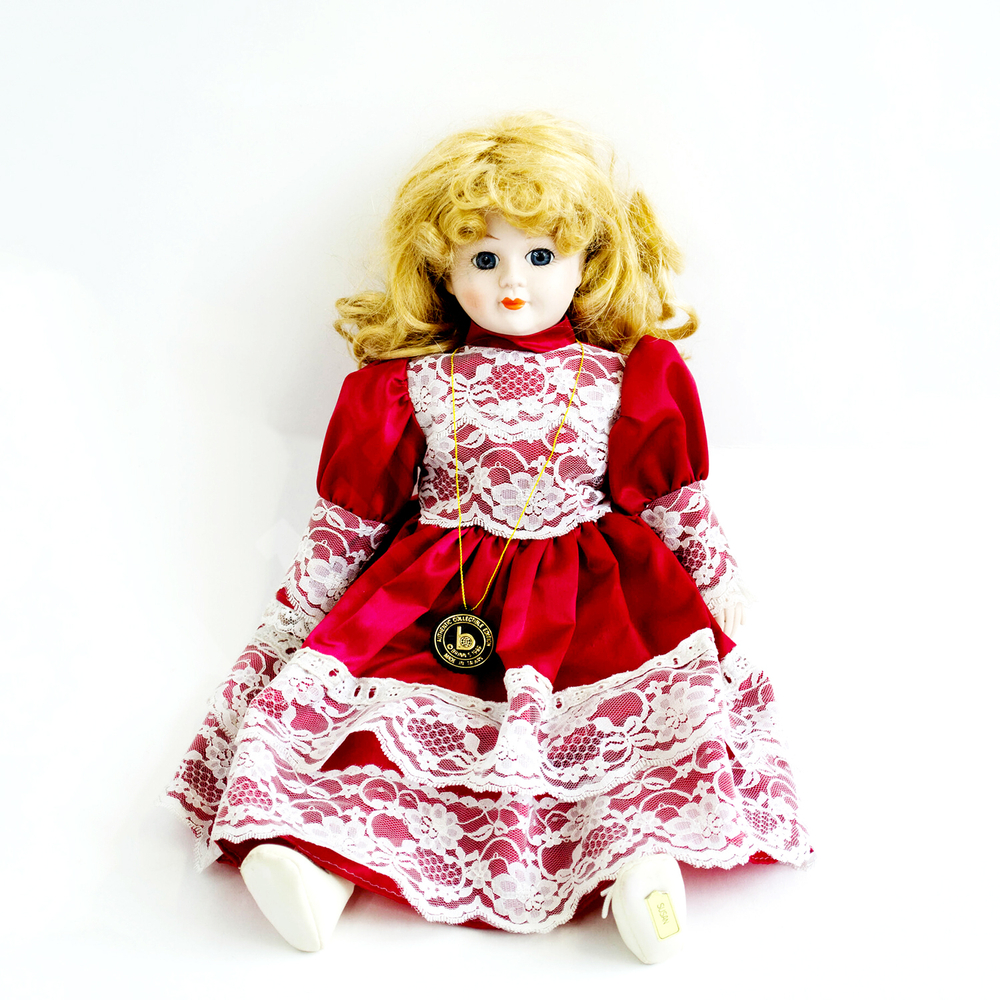 Фарфоровая кукла. Susan. Тайланд. 1989 г.