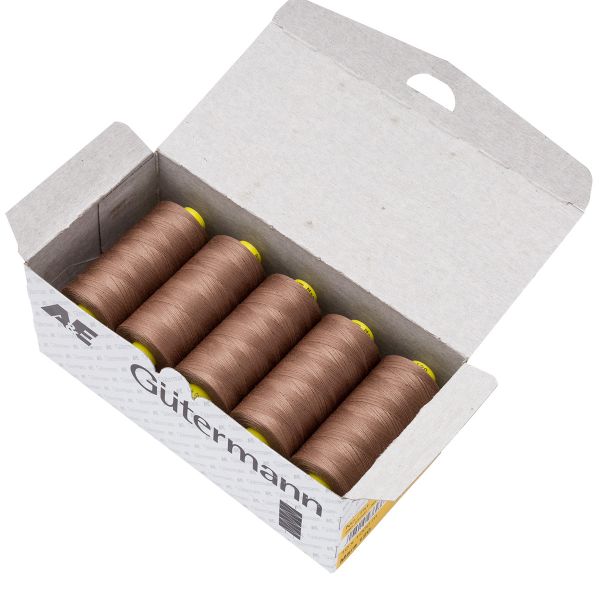 Нитка Gutermann Mara 120 (1000 метров), 1 кат., универсальная | 454 св.коричневый