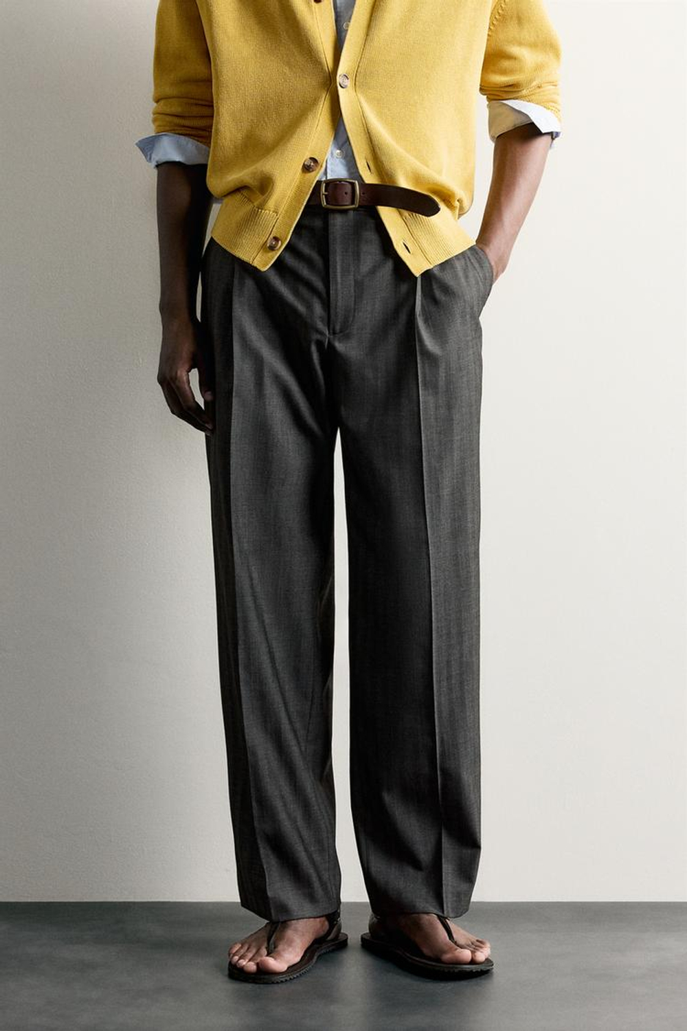 ZARA БРЮКИ RELAXED FIT В ПОЛОСКУ СО СКЛАДКАМИ, СЕРЫЙ