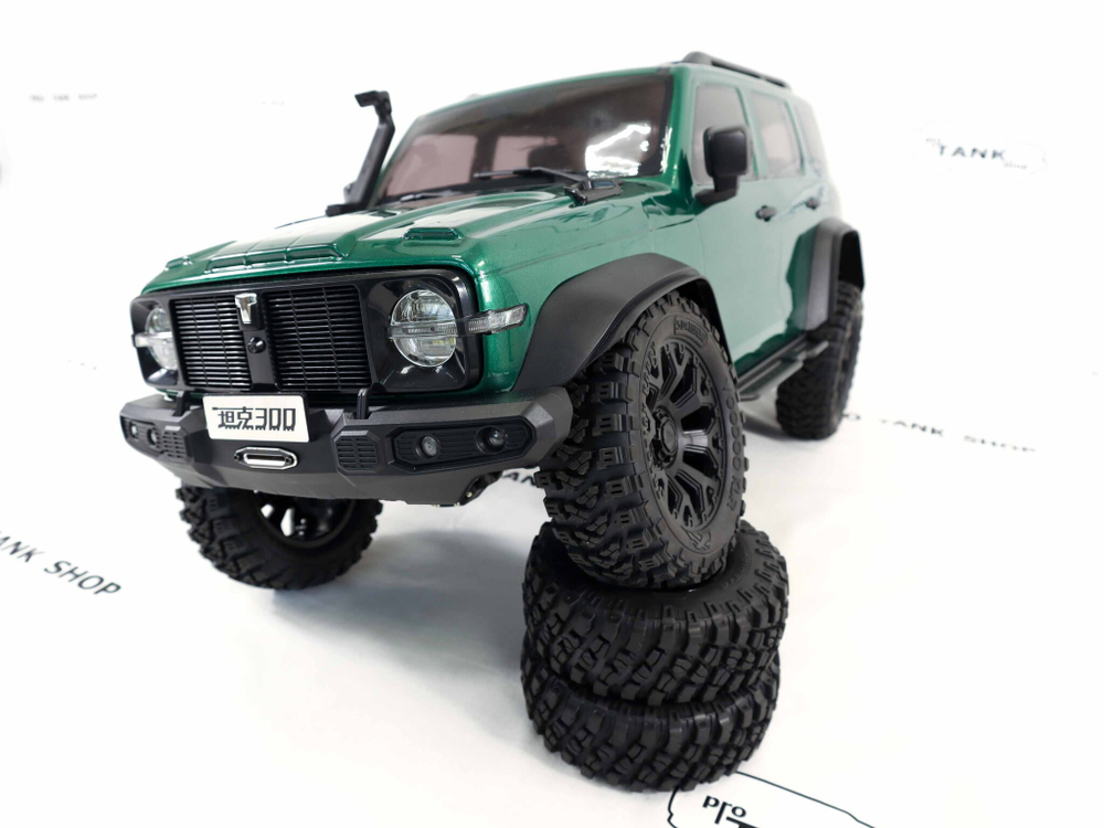 Радиоуправляемая модель автомобиля TANK 300 (ЗЕЛЕНАЯ) Масштаб 1:8 (УЦЕНКА)