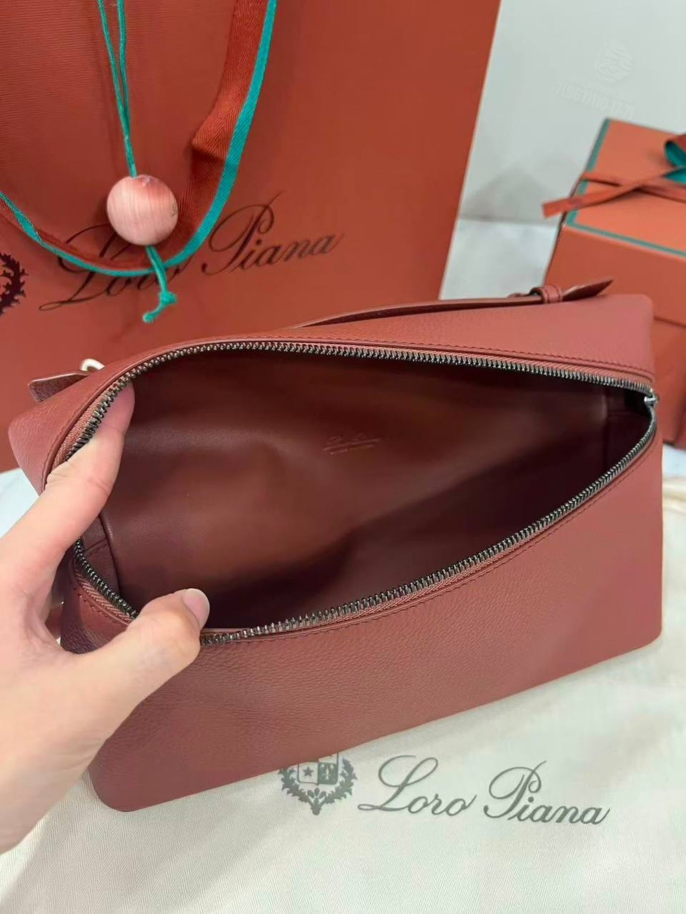 Клатч Loro Piana Extra Pouch L29