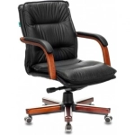 Кресло руководителя Бюрократ T-9927WALNUT-LOW черный кожа низк.спин. крестовина металл/дерево