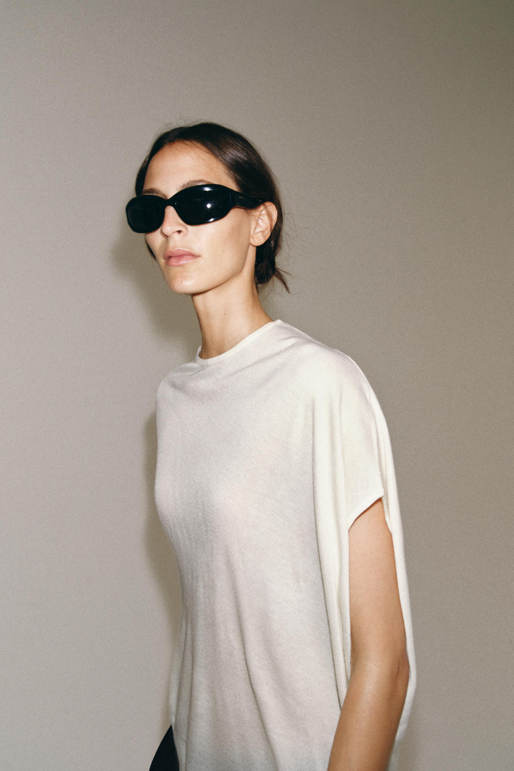 ТРИКОТАЖНЫЙ ТОП АСИММЕТРИЧНОГО КРОЯ — ZARA