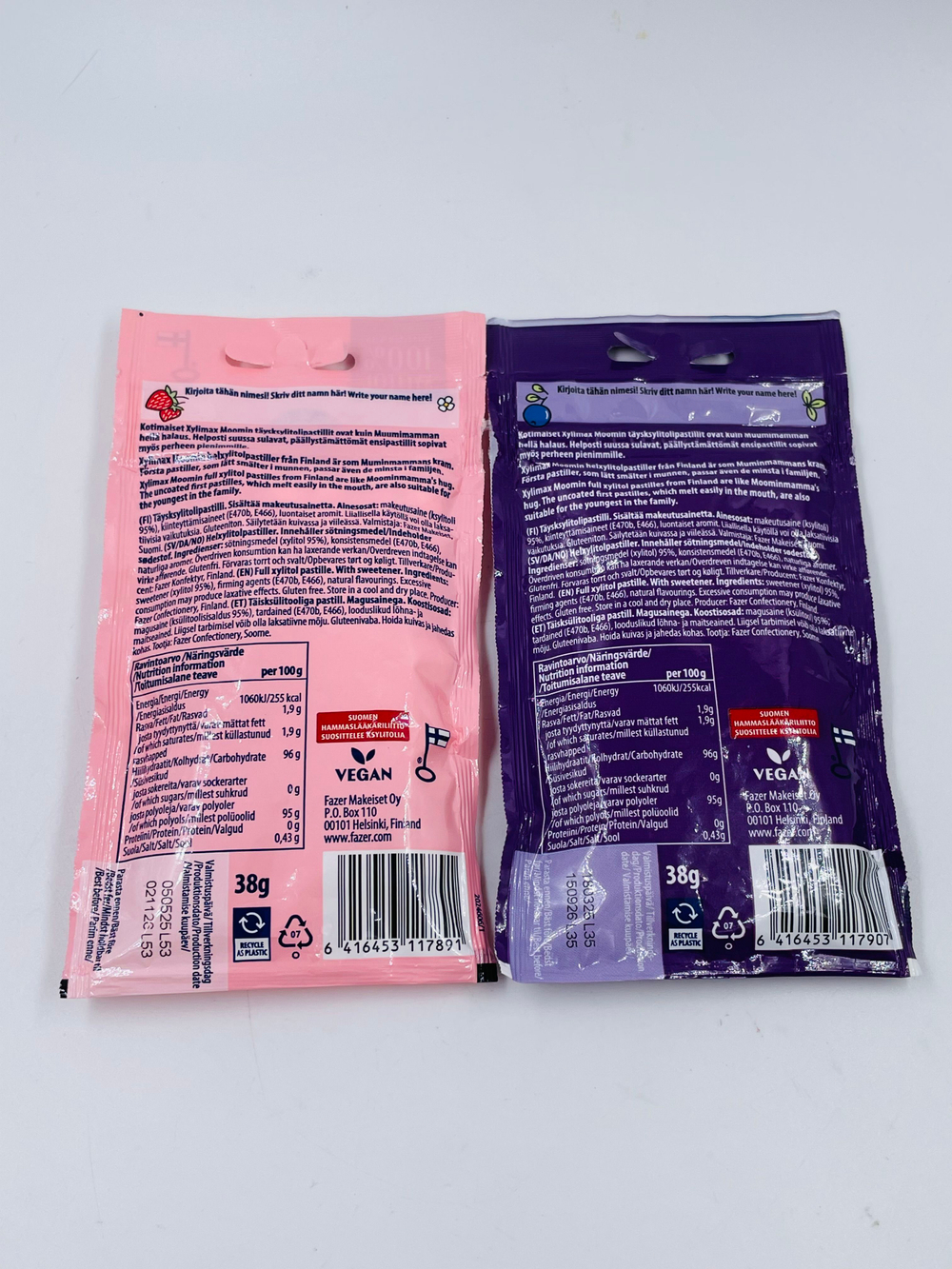 Пастилки с ксилитом для зубов Fazer Xylimax Moomin набор со вкусом черники и клубники, 2 шт. по 38 г (из Финляндии)