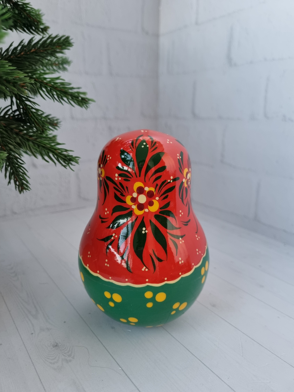 Неваляшка с курочкой