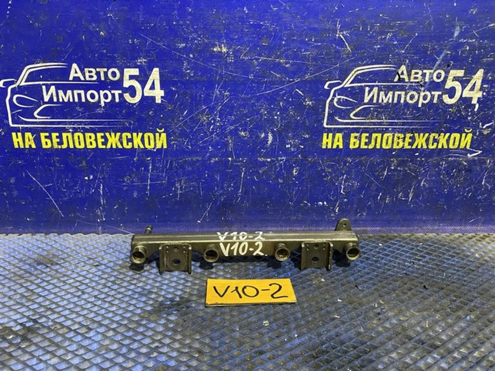 Топливная рейка NISSAN TINO 2001