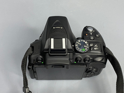 Nikon D5300 kit 18-55mm 3.5-5.6G VR 2.600 Кадров