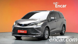 Toyota Sienna 2.5 Hybrid AWD — 2023