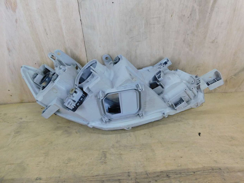 фара левая Toyota Allion ZRT260 2009  20-447