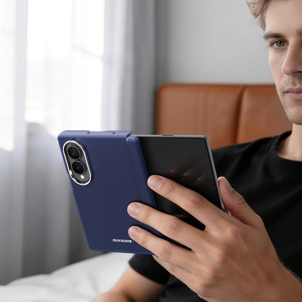 Чехол синего цвета с вставками из искусственной кожи для Samsung Galaxy Z Fold 8, серия Vyne Series от Dux Ducis