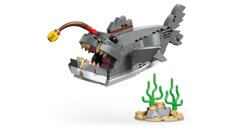 Конструктор LEGO Creator 3in1 31381 Fierce Shark with a Treasure Chest