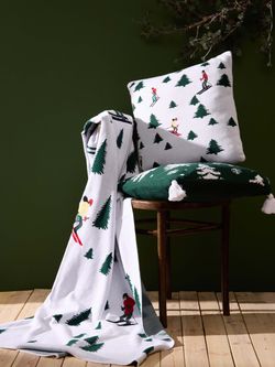 Плед вязаный с новогодним рисунком Лыжники из коллекции New Year Essential,130х180 см